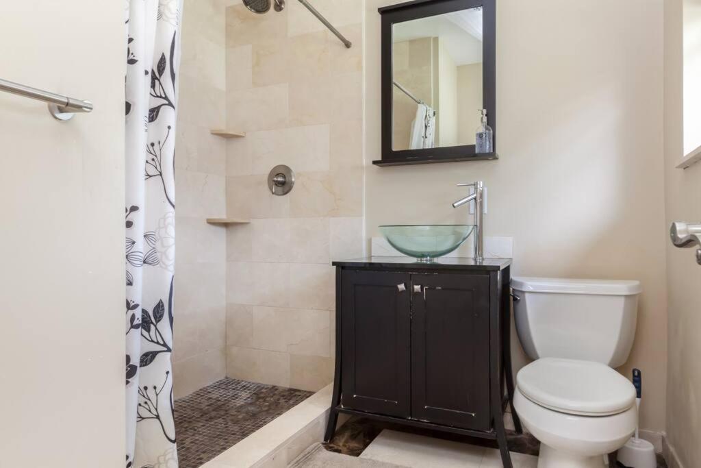 Comfortable Home, 7 Min Walk To Beach, Hot Tub, Pompano Beach Exterior photo